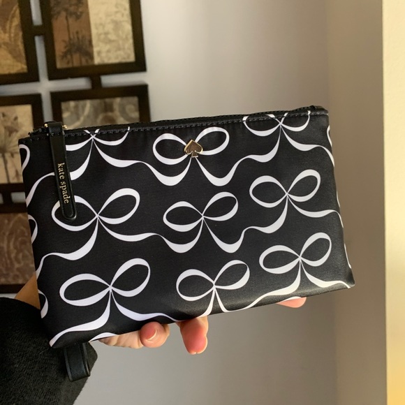 Authentic Kate Spade nylon/leather 2 zip wristlet - Picture 6 of 9